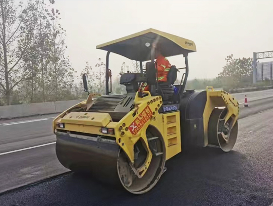 為什么寧愿用成本高的瀝青鋪路，也不用混泥土呢？