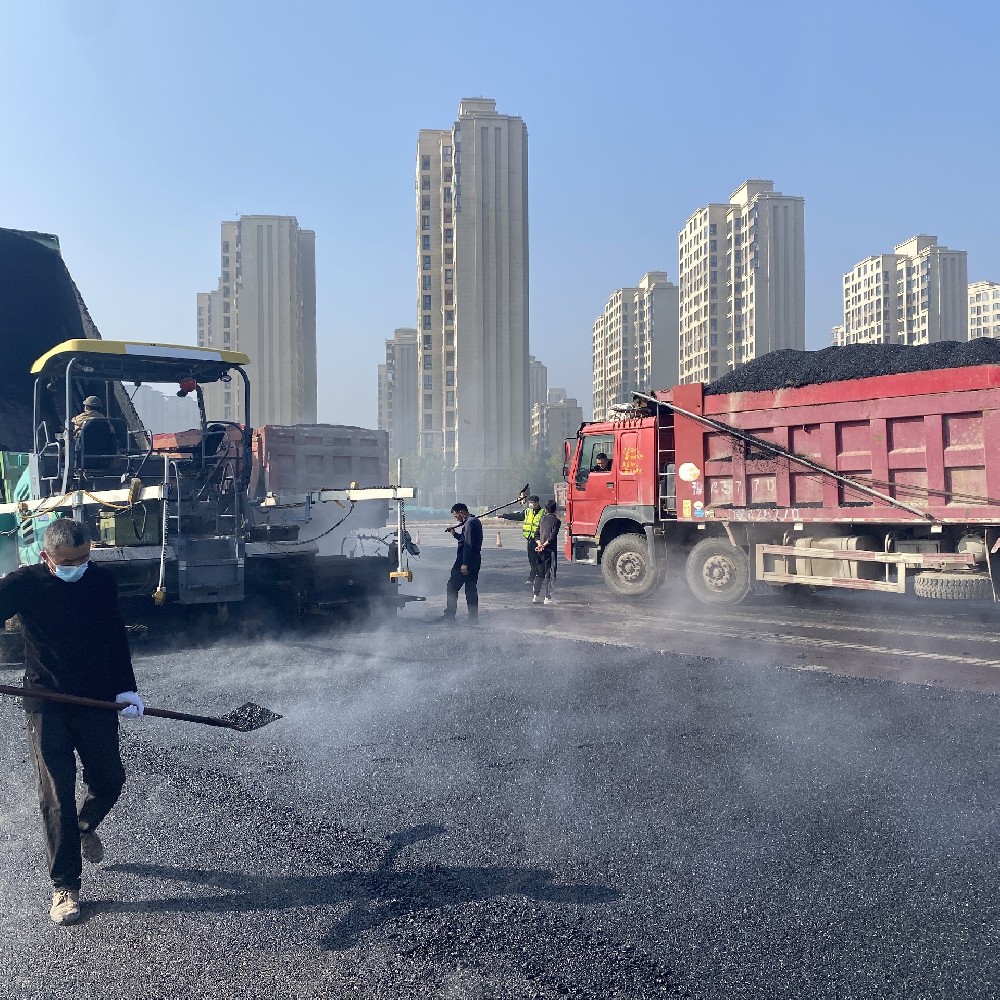 新鄉瀝青路面之確保施工安全的措施