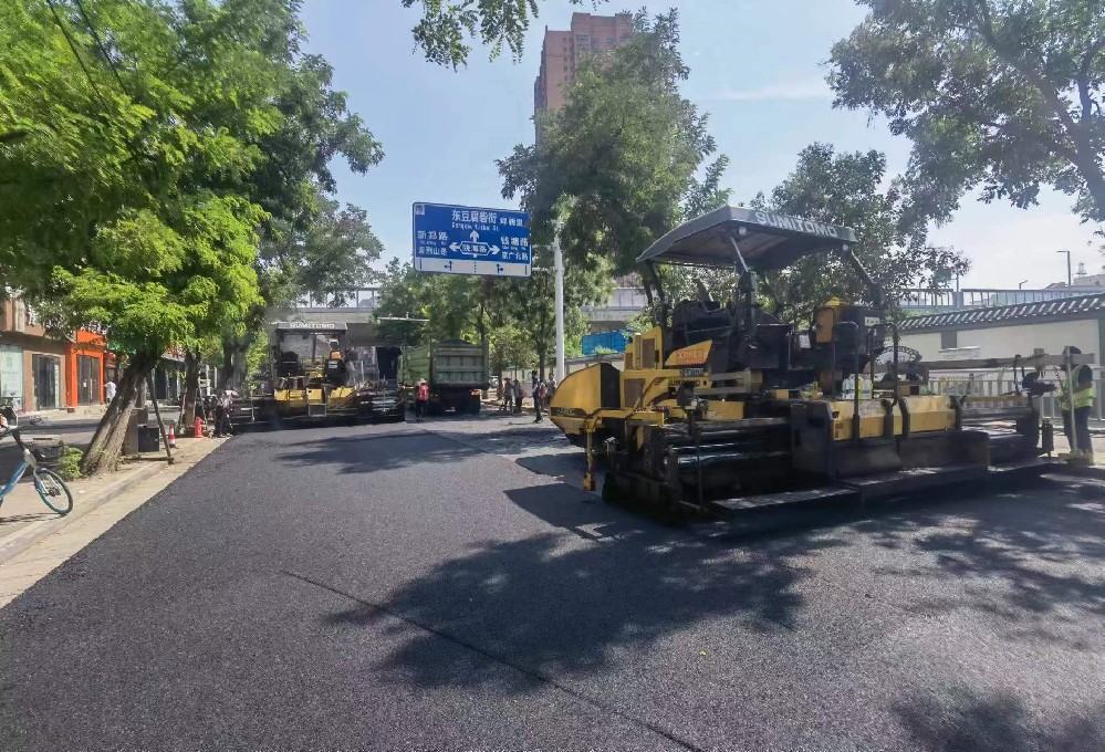 鄭州瀝青路面裂縫的養護維修