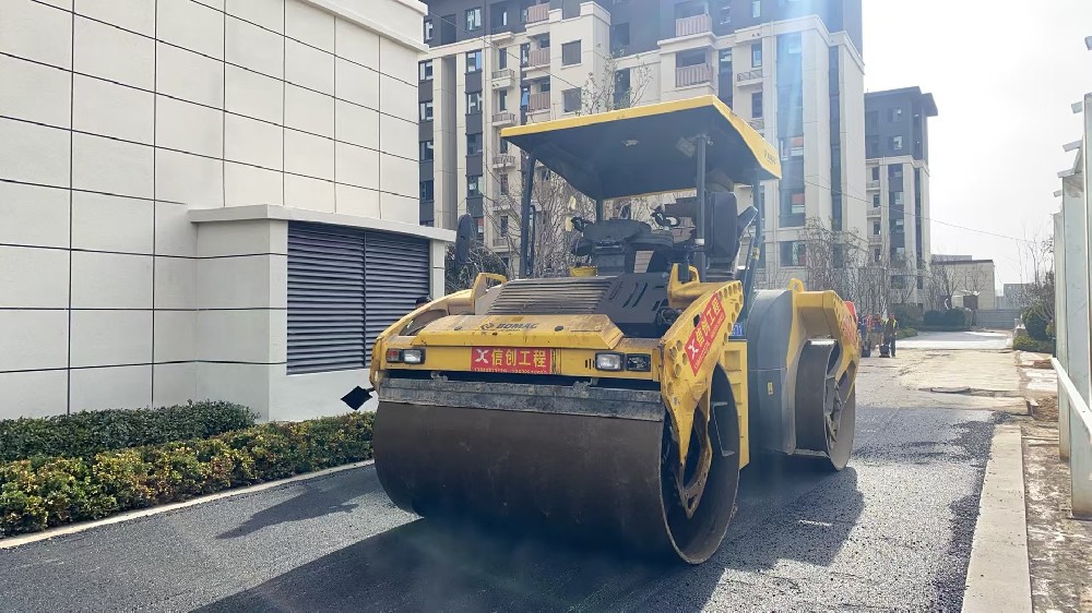 道路  是城市的動(dòng)脈-鄭州瀝青攪拌站